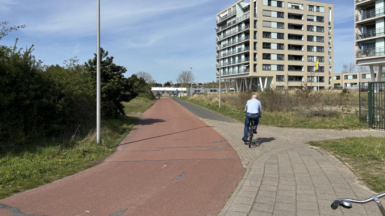 Man fietst over het Roy Schuitenpad